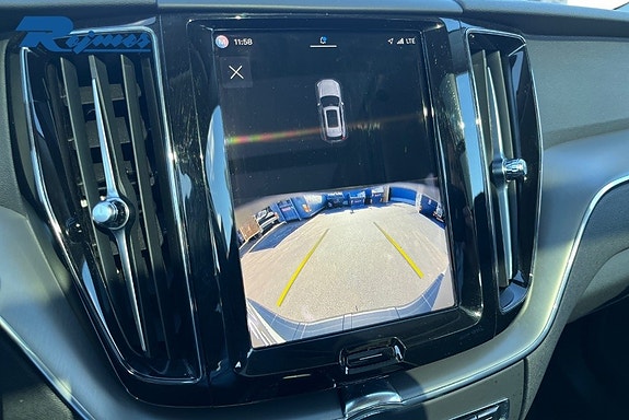 Volvo XC60 12 of 24