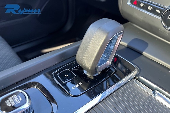 Volvo XC60 13 of 24