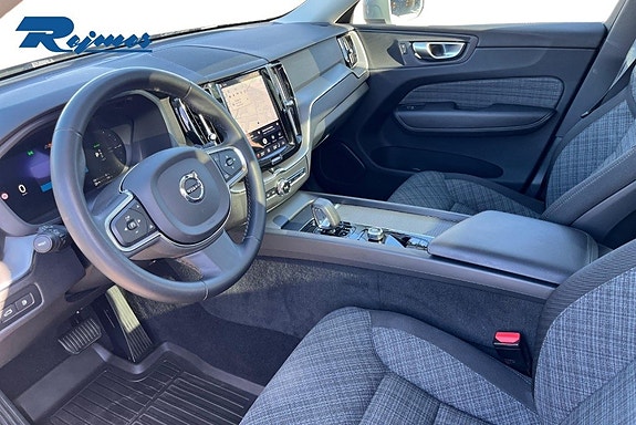 Volvo XC60 6 of 24