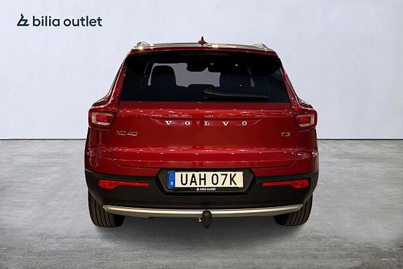 Volvo XC40 6 of 21