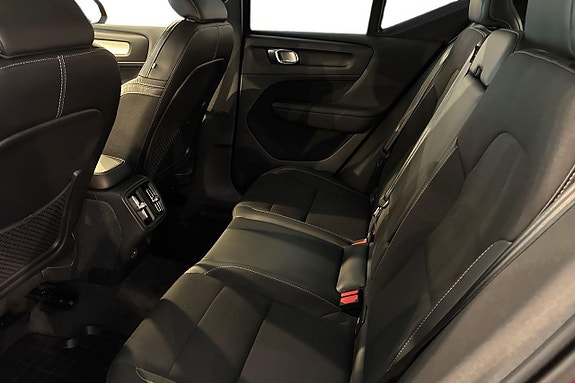 Volvo XC40 18 of 21