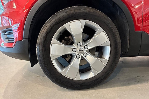 Volvo XC40 4 of 21