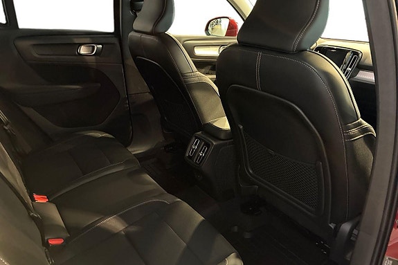 Volvo XC40 19 of 21