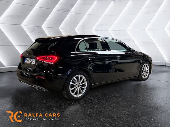 Mercedes-Benz A180 7 of 18