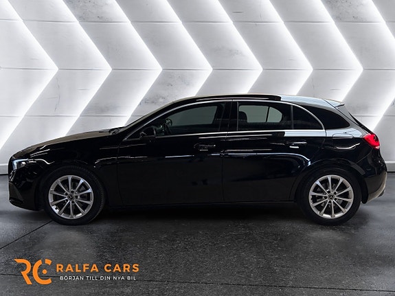 Mercedes-Benz A180 3 of 18