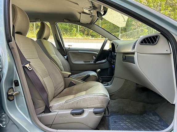 Volvo S40 8 of 10