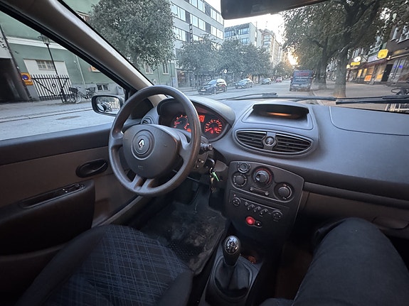 Renault Clio 6 of 6
