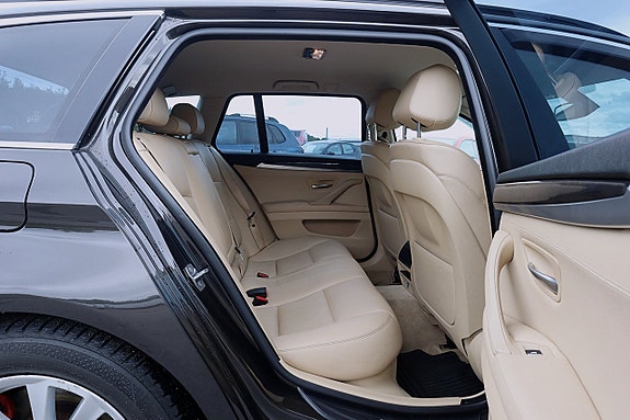 BMW 520d 14 of 19