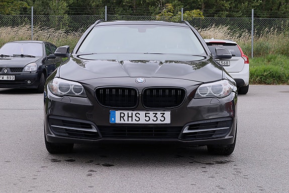 BMW 520d 3 of 19