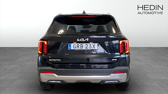 Kia Sorento 7 of 9