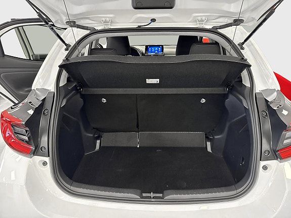 Toyota Yaris 11 of 12