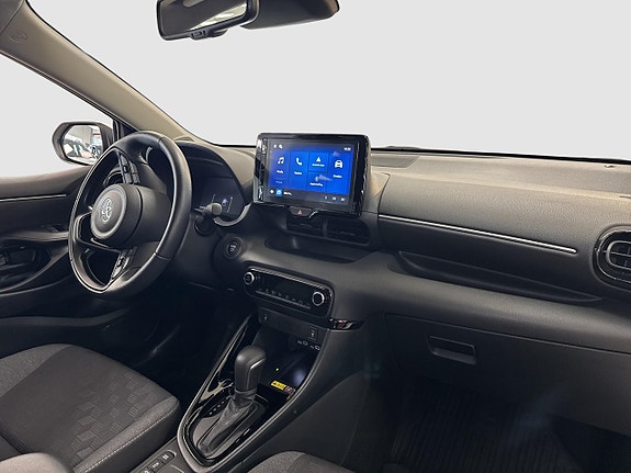 Toyota Yaris 6 of 12
