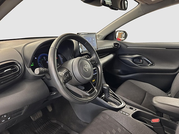 Toyota Yaris 7 of 12