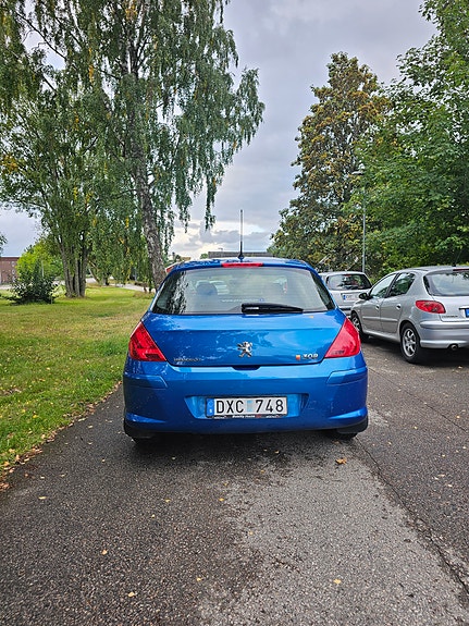 Peugeot 308 4 of 6