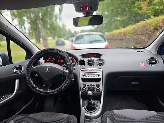 Peugeot 308 5 of 6
