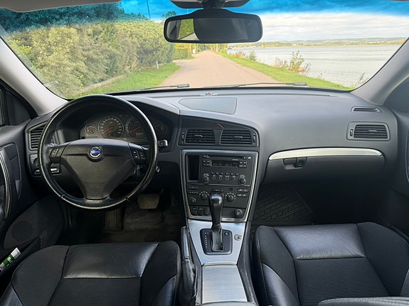 Volvo S60 6 of 8