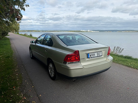 Volvo S60 4 of 8