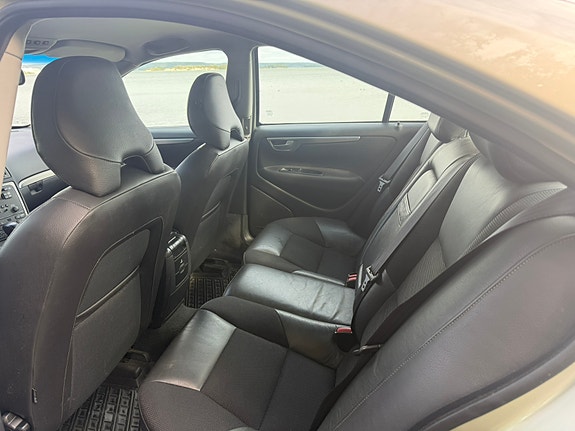 Volvo S60 5 of 8