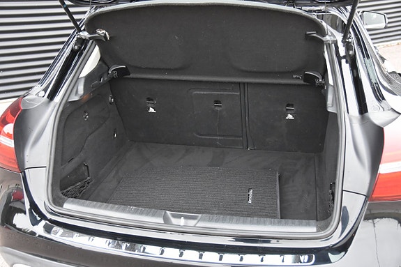 Mercedes-Benz GLA200 8 of 18