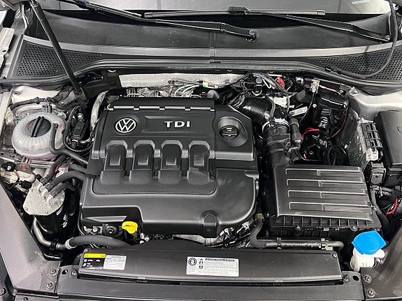 Volkswagen Passat Alltrack 22 of 28
