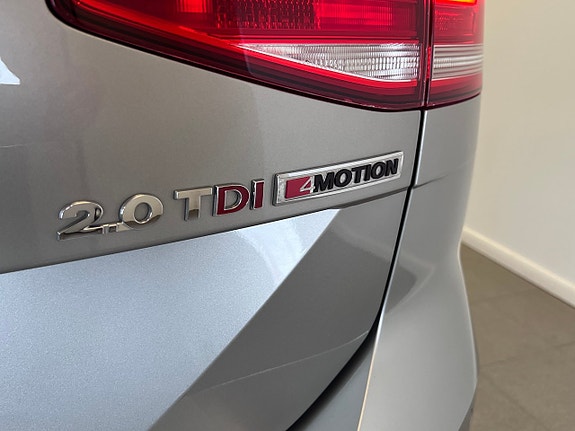 Volkswagen Passat Alltrack 9 of 28