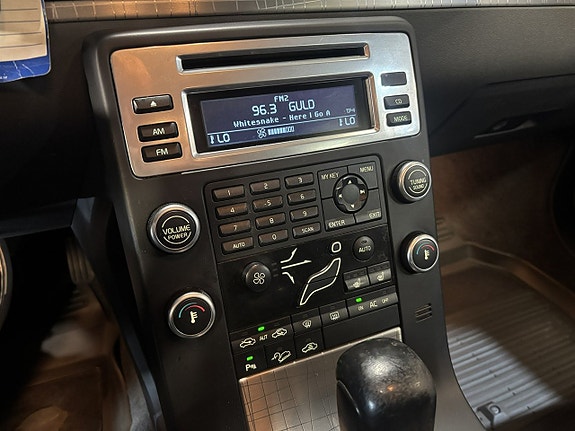 Volvo XC70 11 of 24
