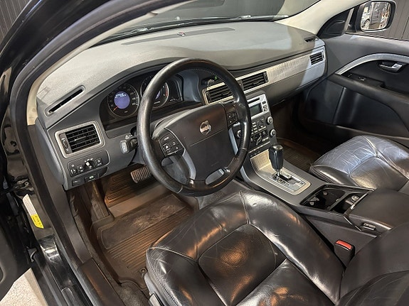 Volvo XC70 8 of 24