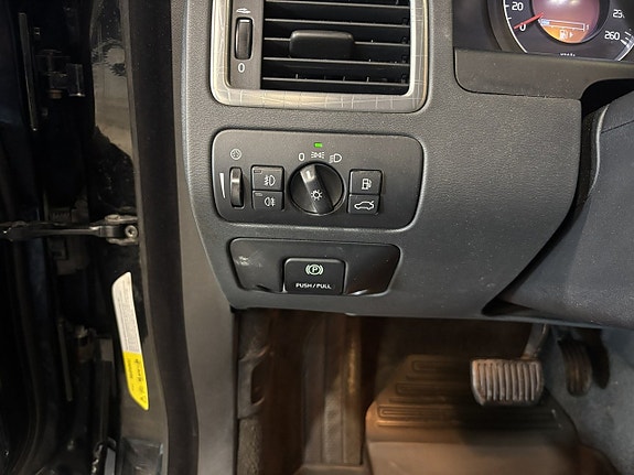 Volvo XC70 14 of 24