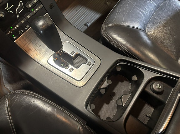 Volvo XC70 10 of 24