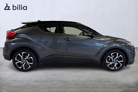 Toyota C-HR 18 of 21