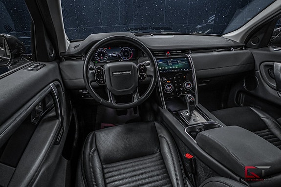 Land Rover Discovery Sport 9 of 18