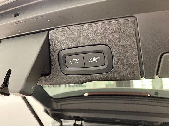 Volvo XC60 23 of 30