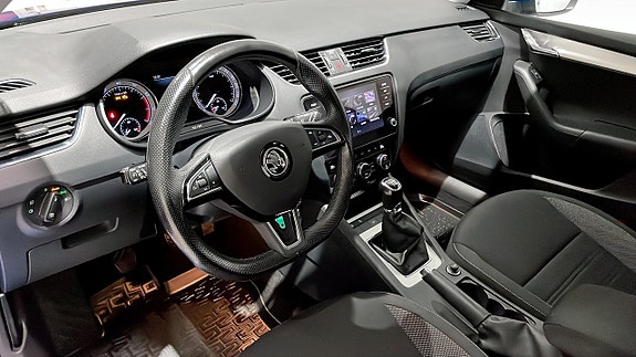 Skoda Octavia 7 of 12