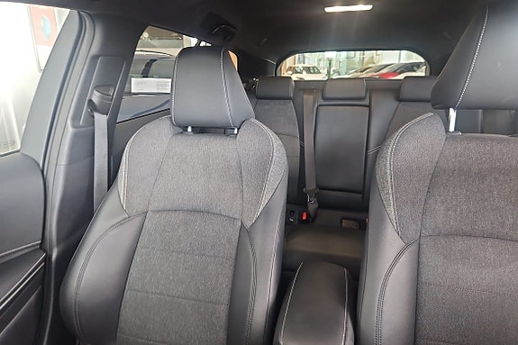 Toyota Corolla 15 of 17