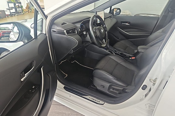 Toyota Corolla 12 of 17