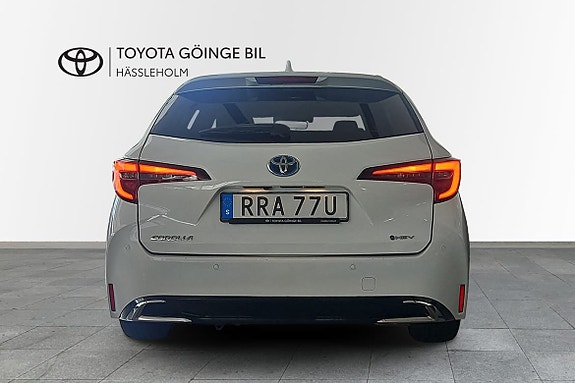 Toyota Corolla 4 of 17