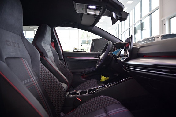 Volkswagen Golf I 23 of 27