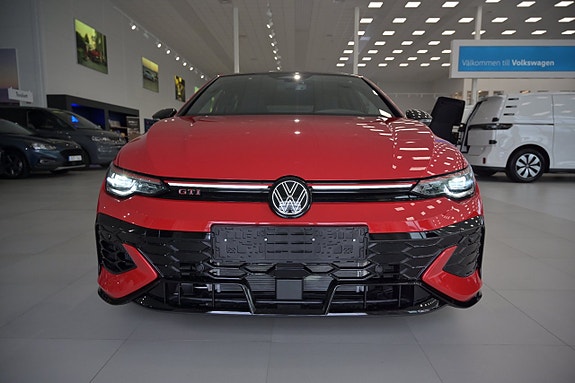 Volkswagen Golf I 3 of 27
