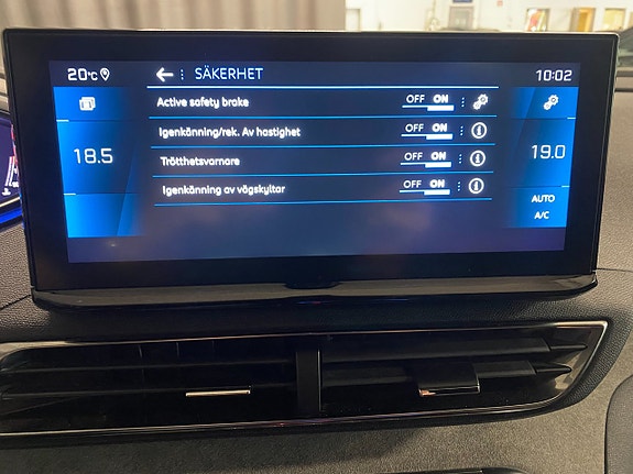 Peugeot 5008 17 of 25