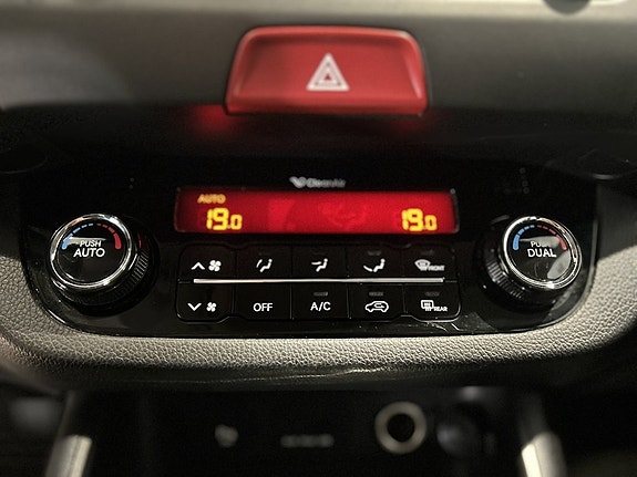Kia Sportage 12 of 16