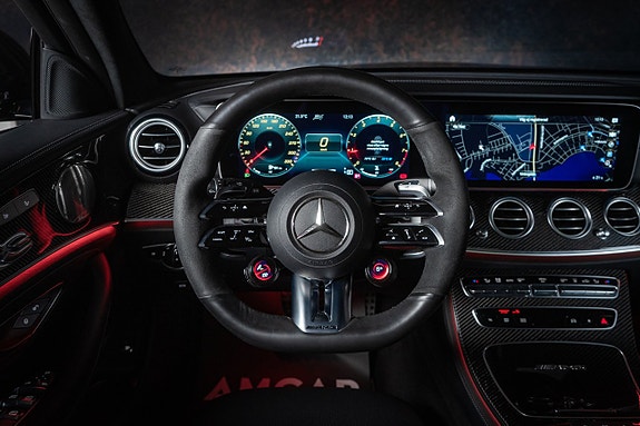 Mercedes-Benz AMG GT 43 24 of 30