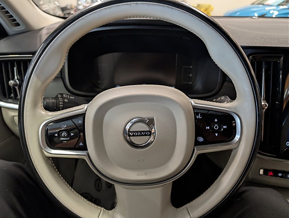 Volvo V90 9 of 15