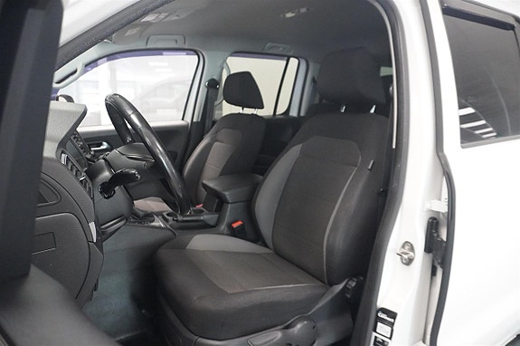 Volkswagen Amarok 7 of 12