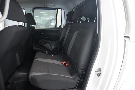 Volkswagen Amarok 8 of 12