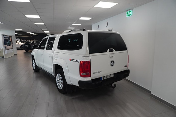 Volkswagen Amarok 6 of 12