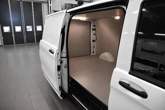 Mercedes-Benz Vito 110 16 of 17
