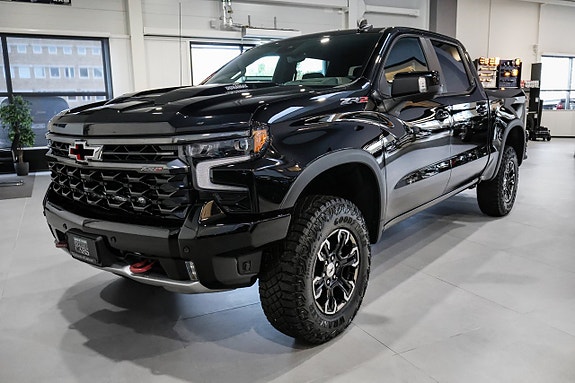 Chevrolet Silverado EV 5 of 30