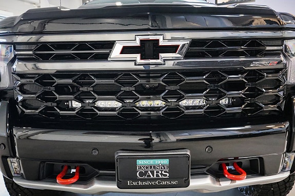 Chevrolet Silverado EV 11 of 30