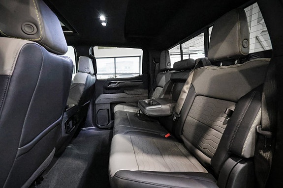 Chevrolet Silverado EV 21 of 30