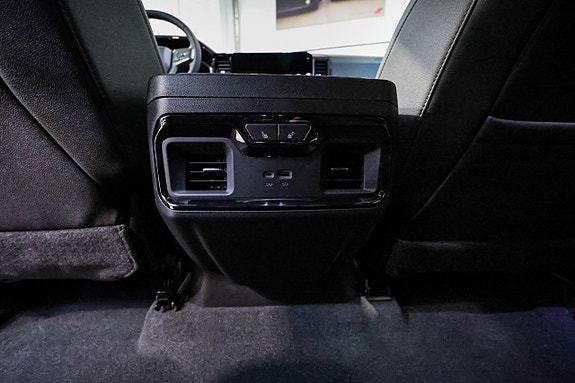 Chevrolet Silverado EV 27 of 30